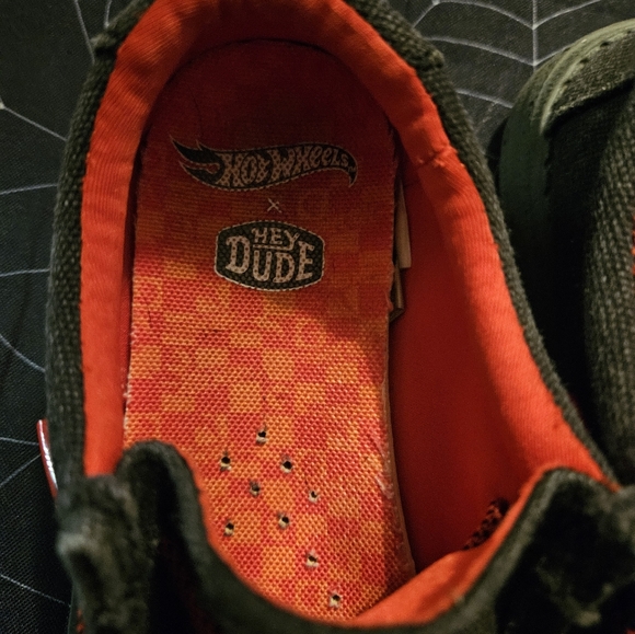 Hot Wheels Toddler Hey Dudes - Picture 3 of 5